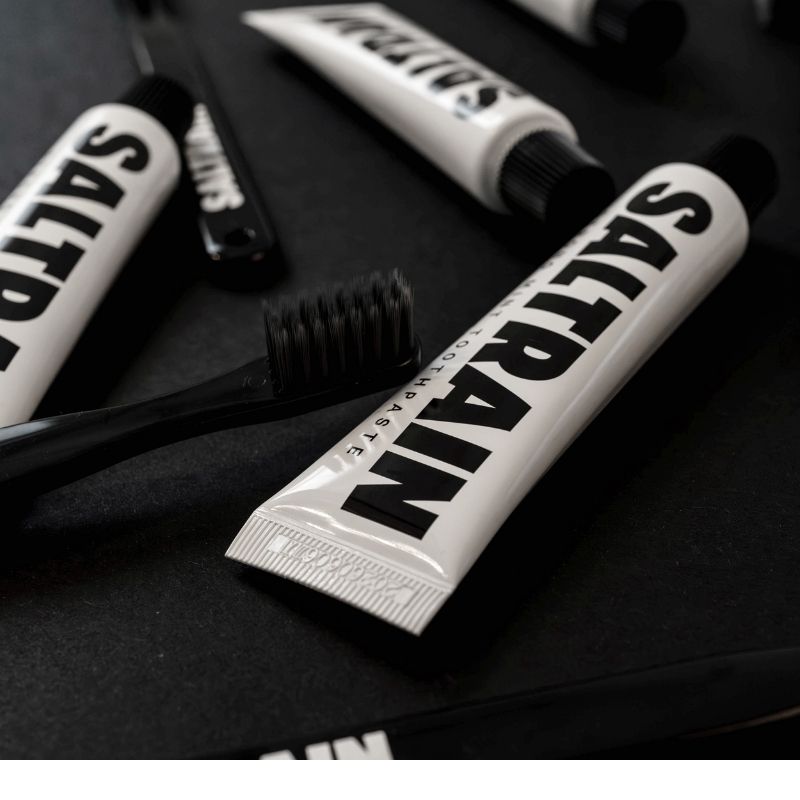 Saltrain Toothpaste Black