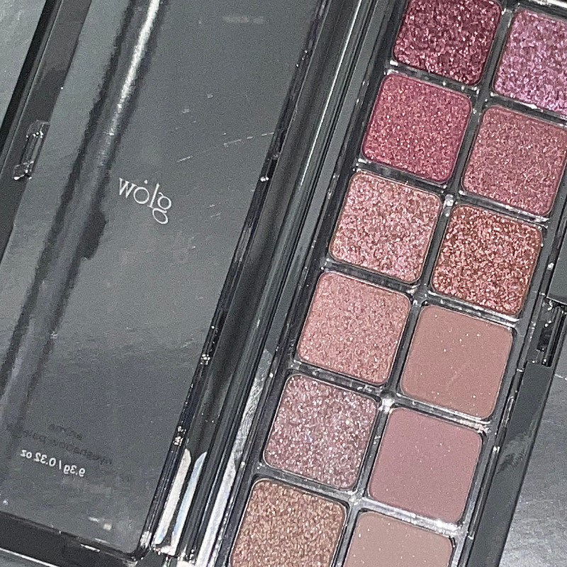 glow anime eyeshadow palette 
