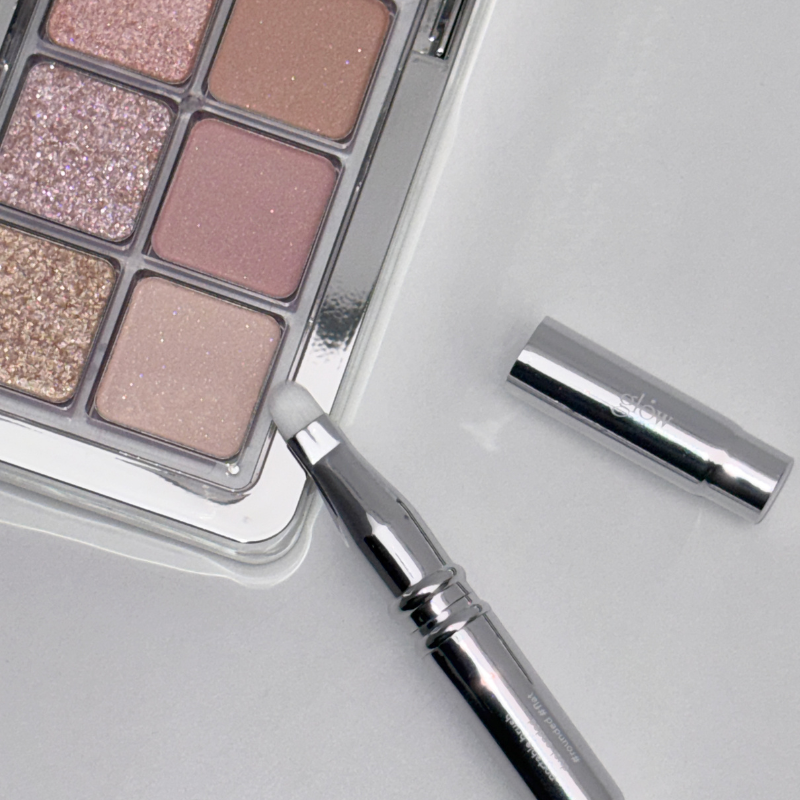 glow anime eyeshadow palette 