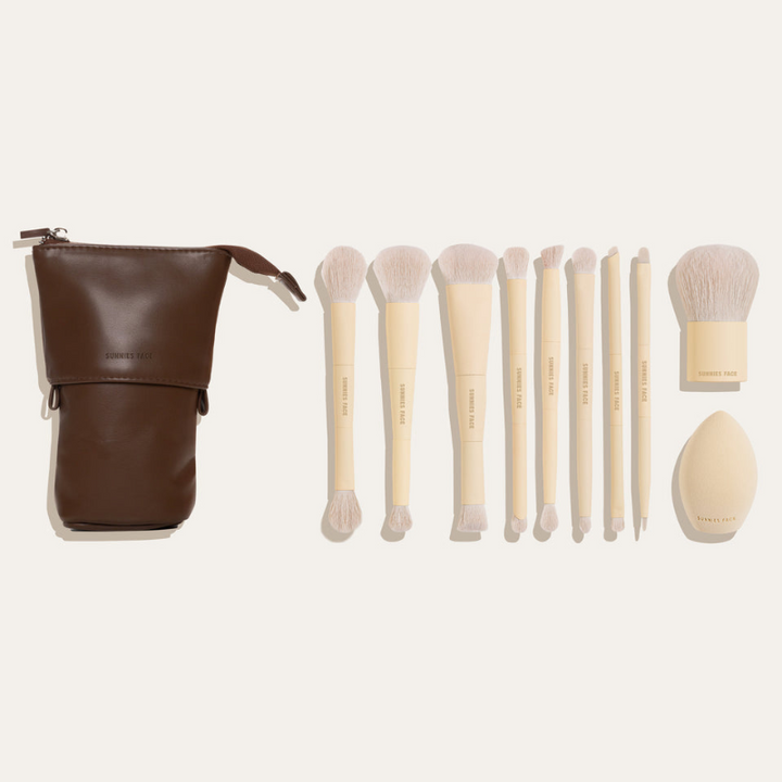 Sunnies Face Extendable Brush Bag