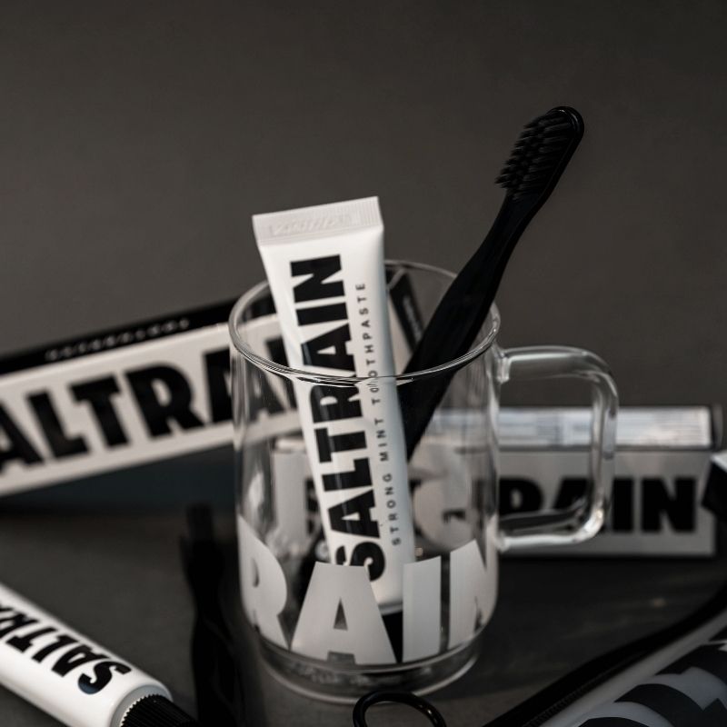Saltrain Toothpaste Black