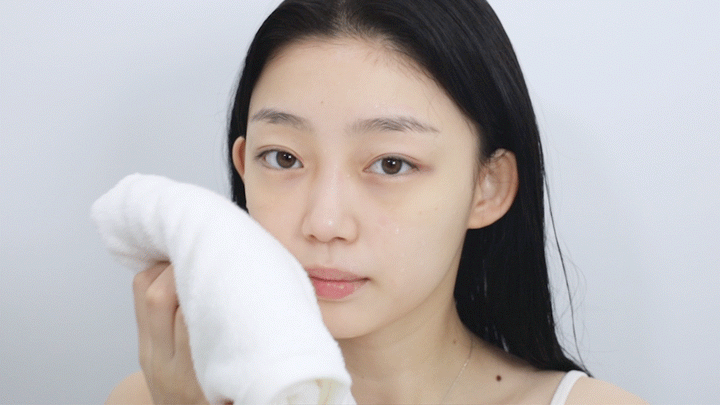 glow apple enzyme foaming cleanser