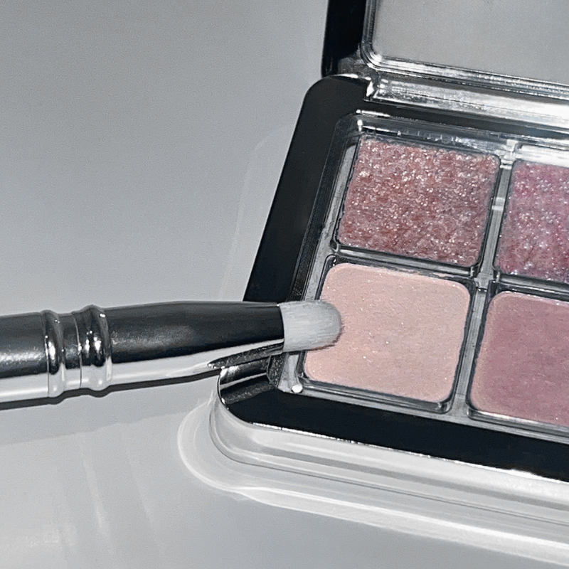 glow portable lip and eye brush