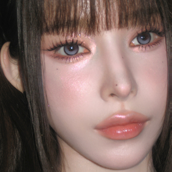 glow lonely legend eyeshadow